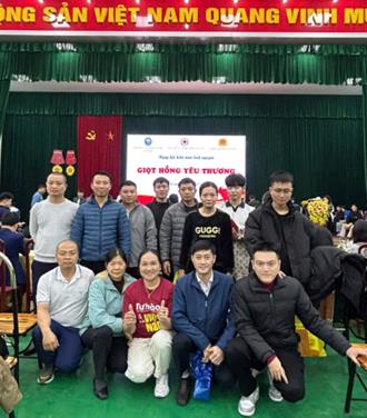 Hưởng ứng chương trình Tuần lễ hồng EVN lần thứ XI